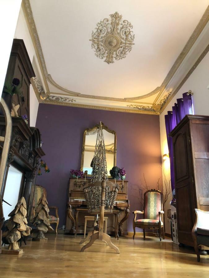 Отель Le Carre Des Arts Le Cateau-Cambresis Экстерьер фото